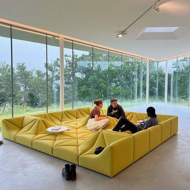 Curves of Comfort: Exploring Pierre Paulin's Dune Sofa